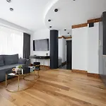 Near The Palace Of Culture And Science By Renters Appartement