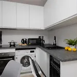 Appartement Near The Palace Of Culture And Science By Renters