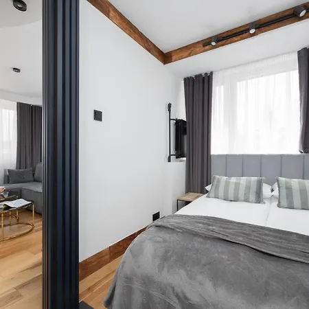 Appartement Near The Palace Of Culture And Science By Renters