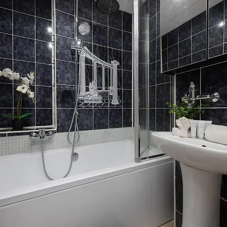 Near The Palace Of Culture And Science By Renters