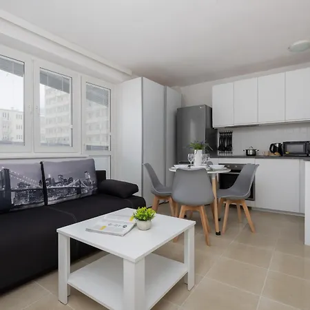 Near The Palace Of Culture And Science By Renters Lejlighed