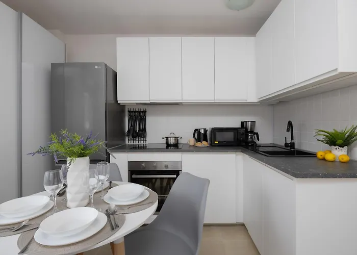 Near The Palace Of Culture And Science By Renters * 바르샤바