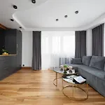 Apartamento Near The Palace Of Culture And Science By Renters